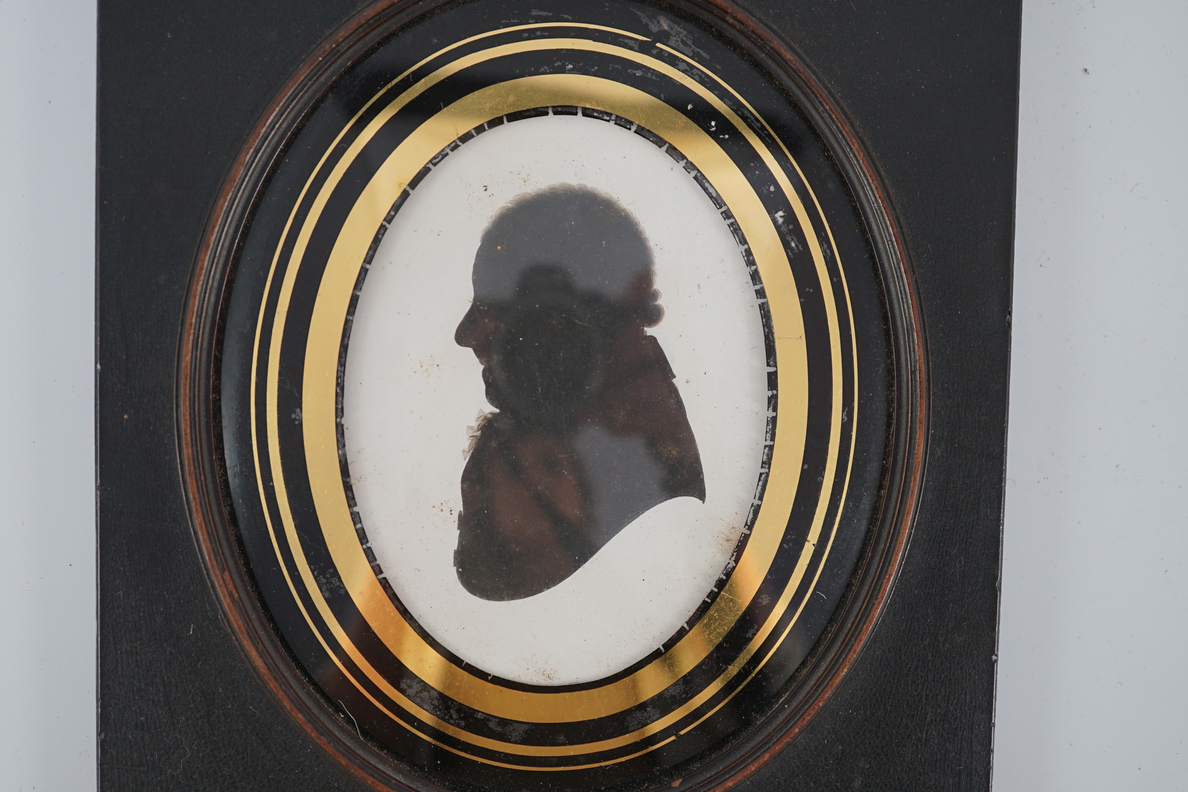 John Miers (1752-1821) and John Field (1772-1848), Silhouette of a gentleman, painted plaster, 8.2 x 6cm.